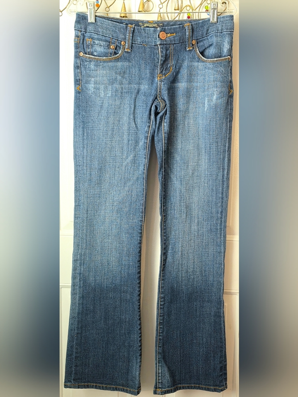 Y2K Seven7 Low Rise Bootcut Jeans Womens 27 Medium Wash Stretch Embroidered Pock